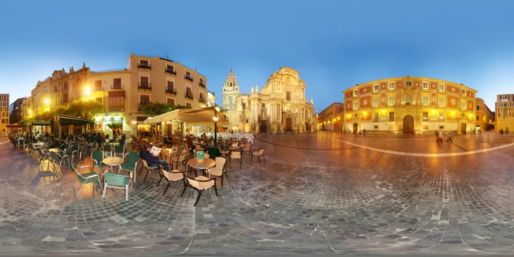 1.-Visita-guiada-nocturna-por-Murcia